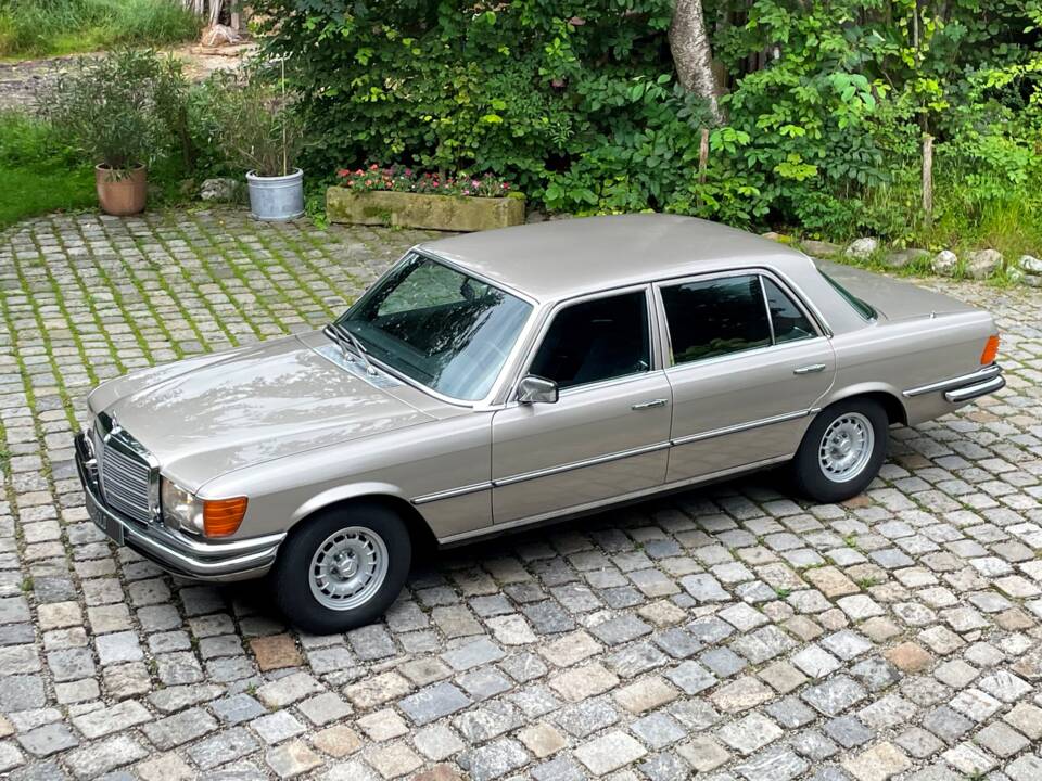 Immagine 26/31 di Mercedes-Benz 450 SEL 6,9 (1975)