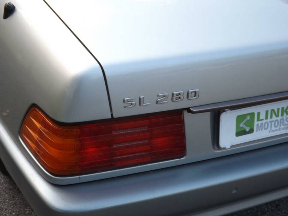 Immagine 37/50 di Mercedes-Benz SL 280 (1995)