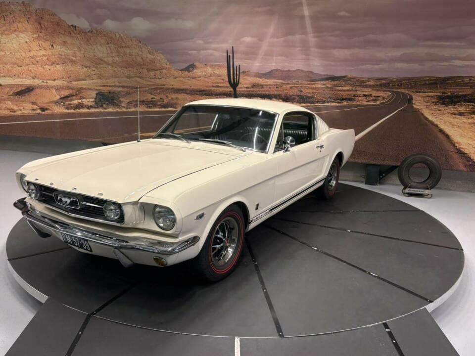 Bild 2/50 von Ford Mustang GT (1966)