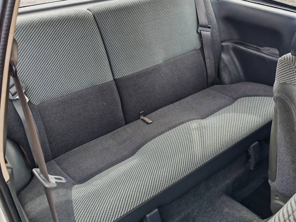 Image 24/30 of Daihatsu Charade GTti (1988)