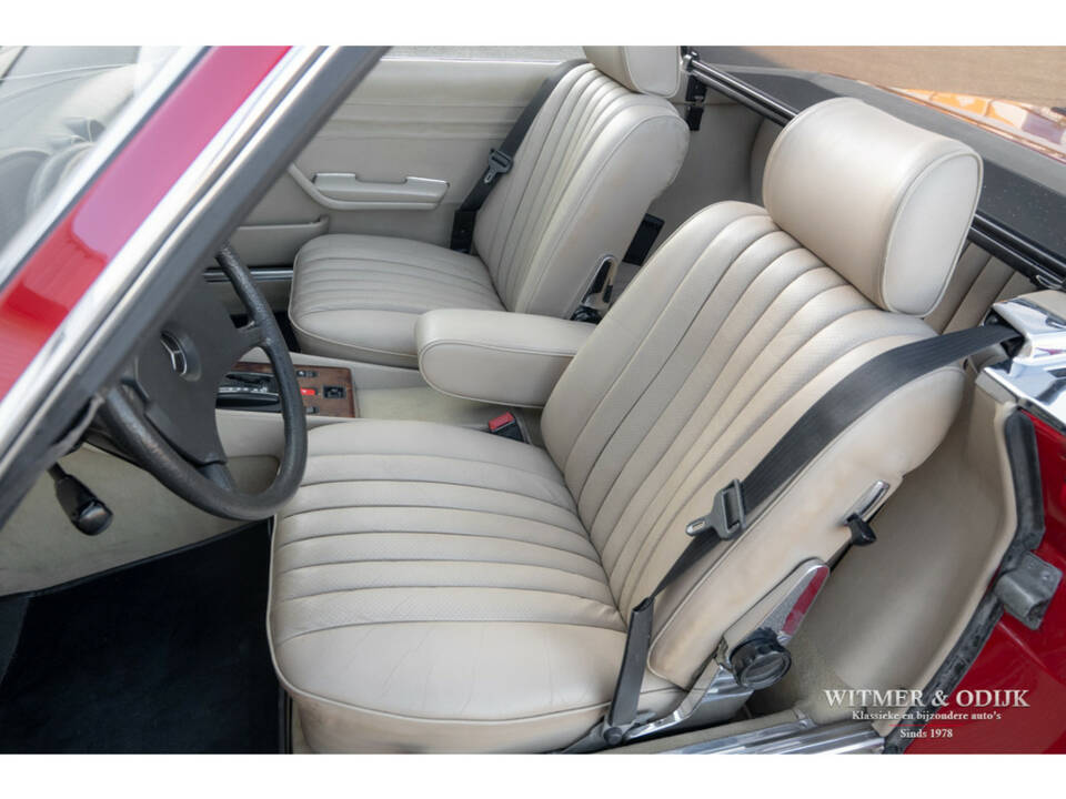 Immagine 6/28 di Mercedes-Benz 500 SL (1984)