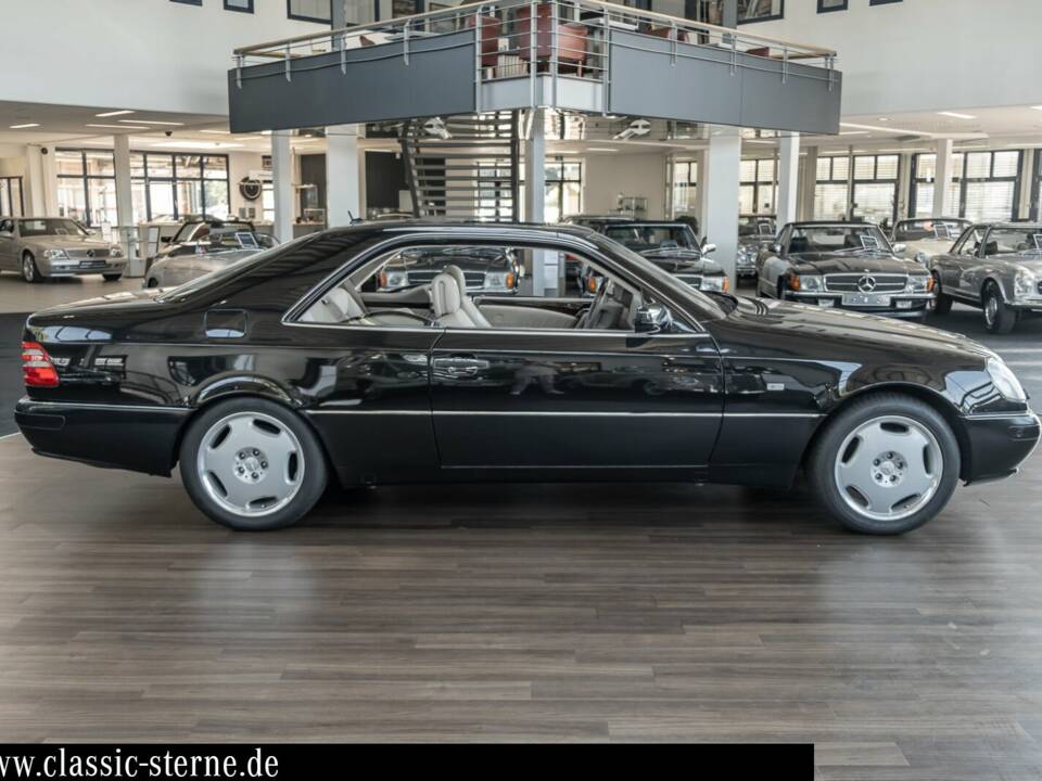 Imagen 6/15 de Mercedes-Benz CL 500 (1999)