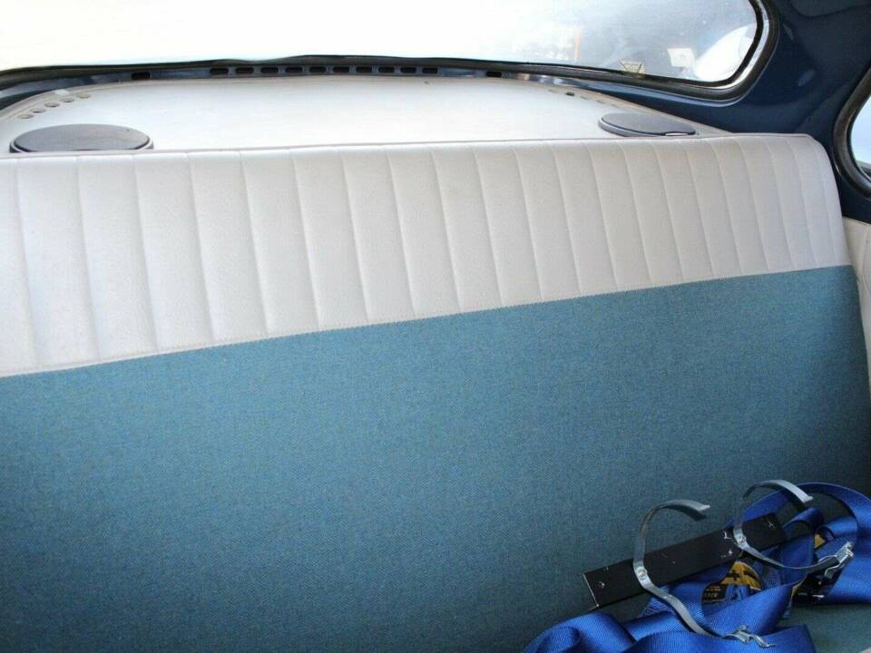Image 15/18 of Saab 96 (1964)