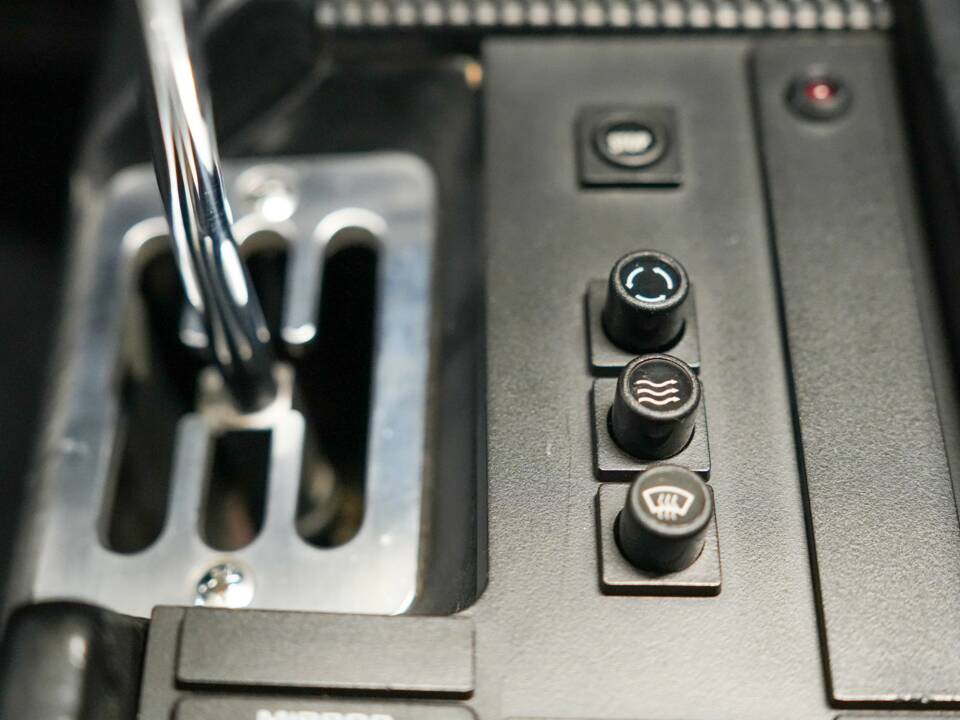 Bild 34/50 von Ferrari Testarossa (1990)