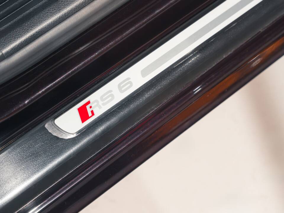Imagen 36/36 de Audi RS6 Avant (2010)