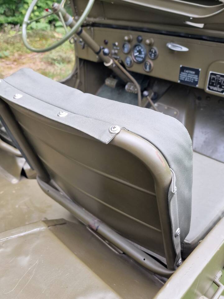 Bild 53/109 von Hotchkiss M 201 (1962)