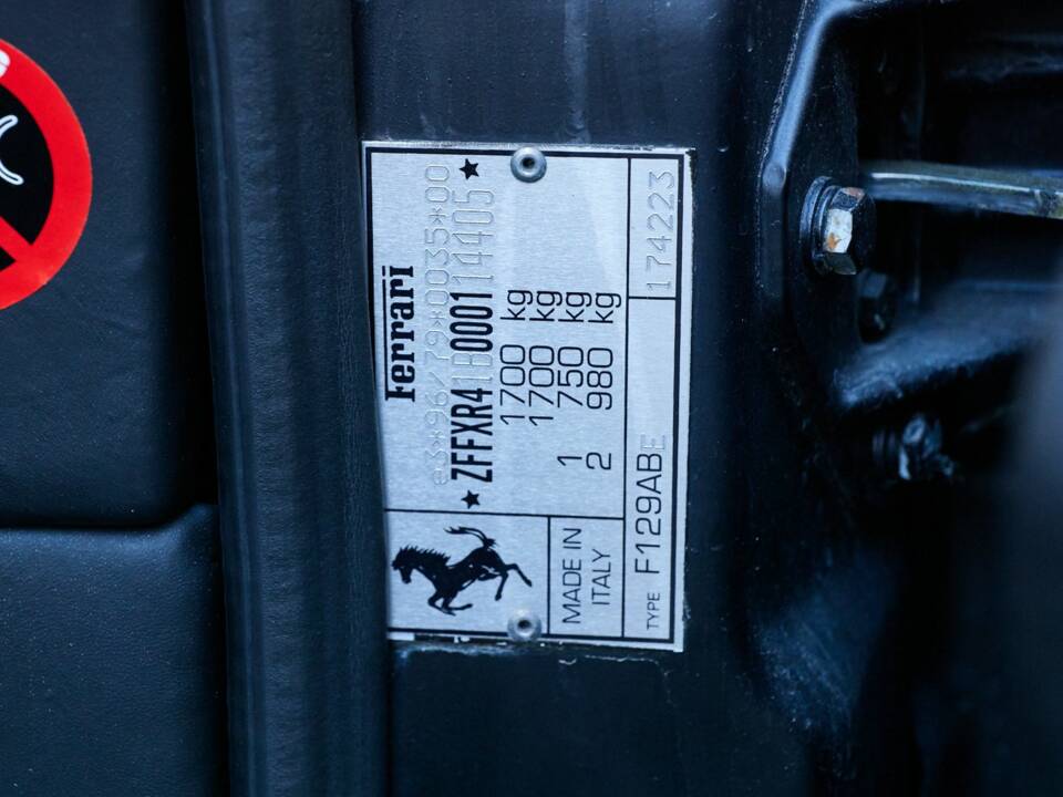 Bild 27/29 von Ferrari F 355 F1 (1998)