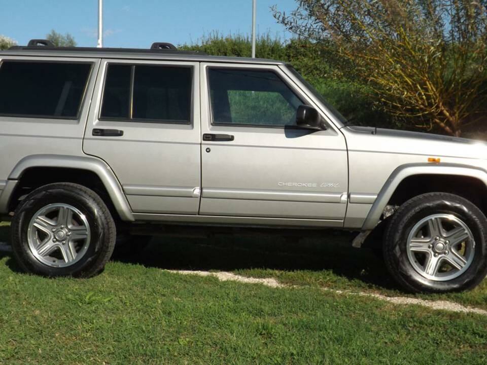 Bild 4/50 von Jeep Cherokee 2.5 TD (2000)