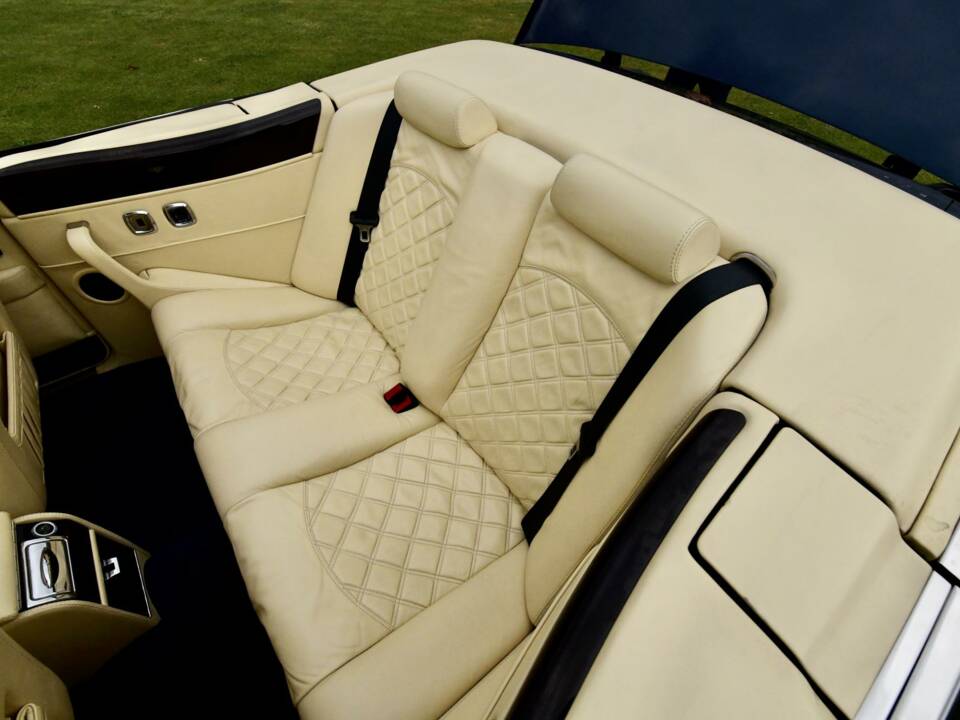 Image 29/50 de Bentley Azure Mulliner (2003)