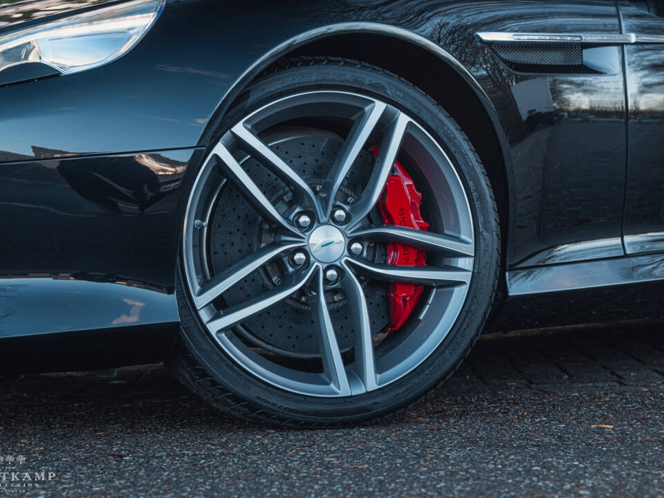 Image 5/14 of Aston Martin Virage (2012)