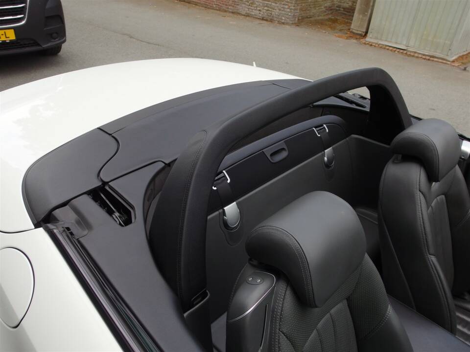 Image 64/97 de Mercedes-Benz SL 55 AMG (2003)