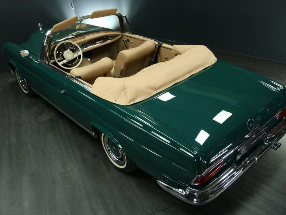 Bild 32/50 von Mercedes-Benz 250 SE (1966)