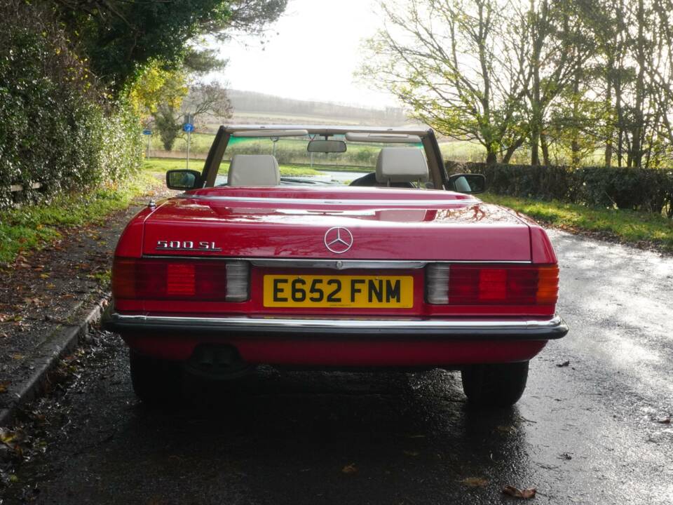 Image 5/22 of Mercedes-Benz 500 SL (1988)