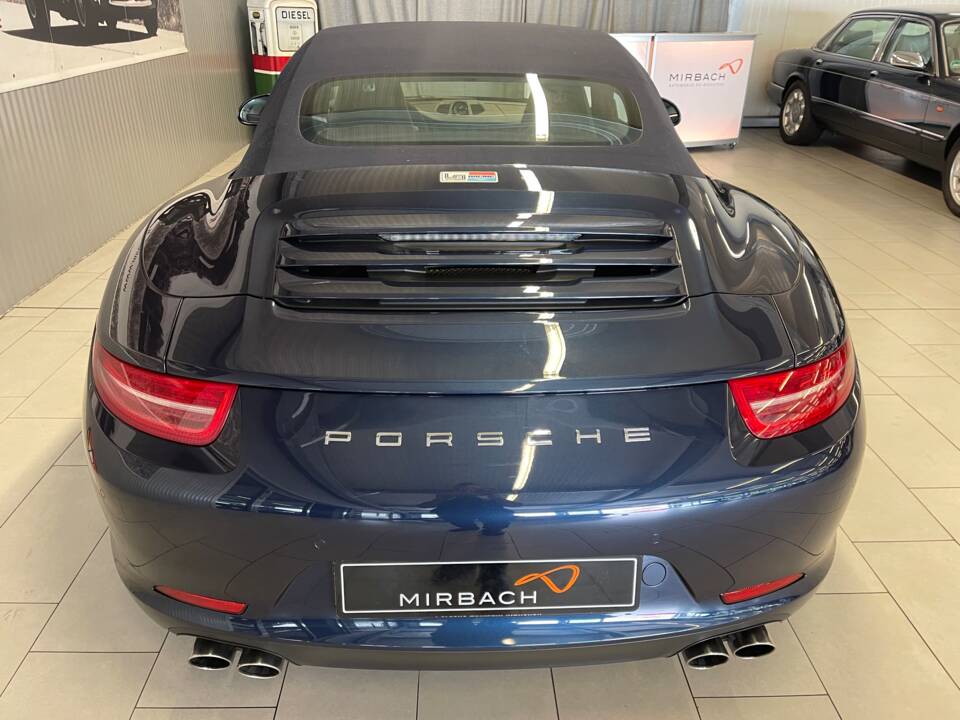 Immagine 10/18 di Porsche 911 Carrera S (2012)