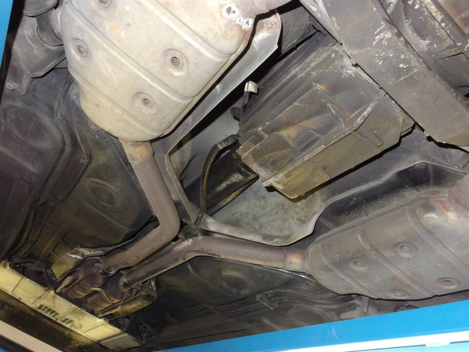 Bild 93/99 von Porsche 928 GTS (1992)