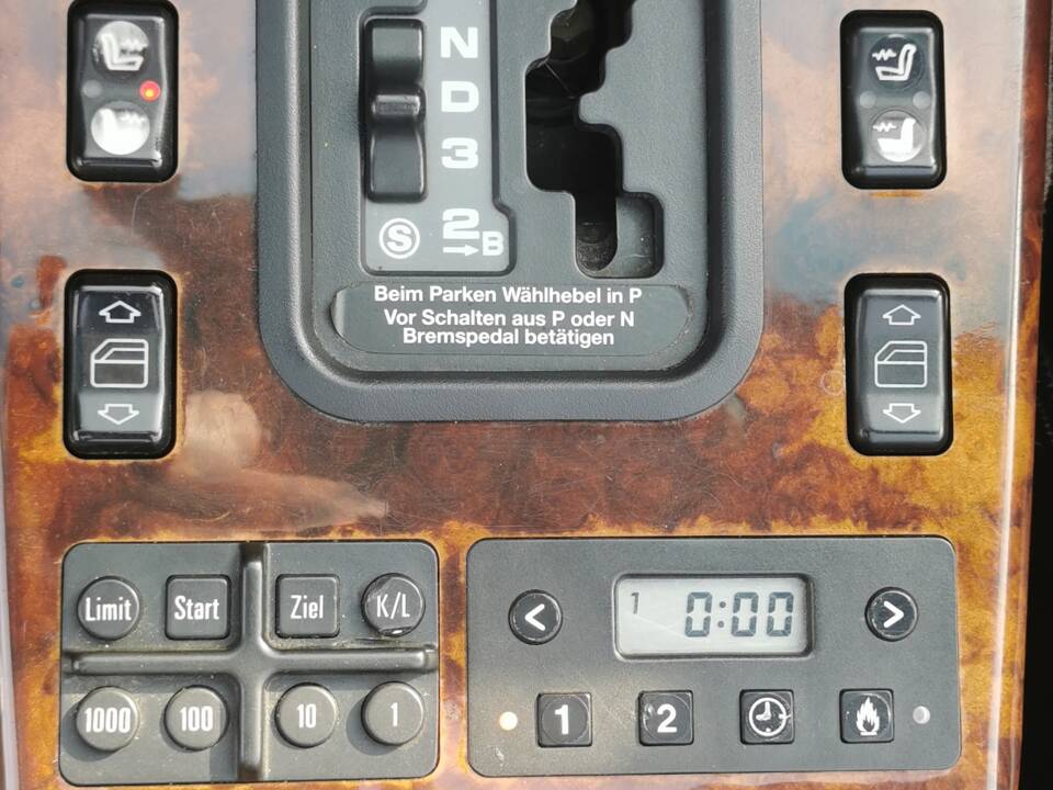 Afbeelding 12/58 van Mercedes-Benz 500 SL (1991)