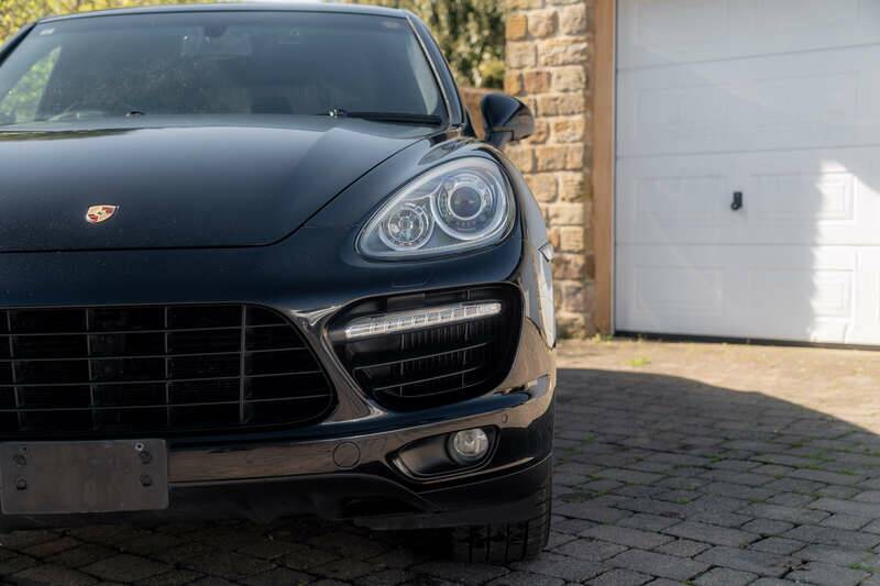 Bild 31/50 von Porsche Cayenne Turbo (2012)