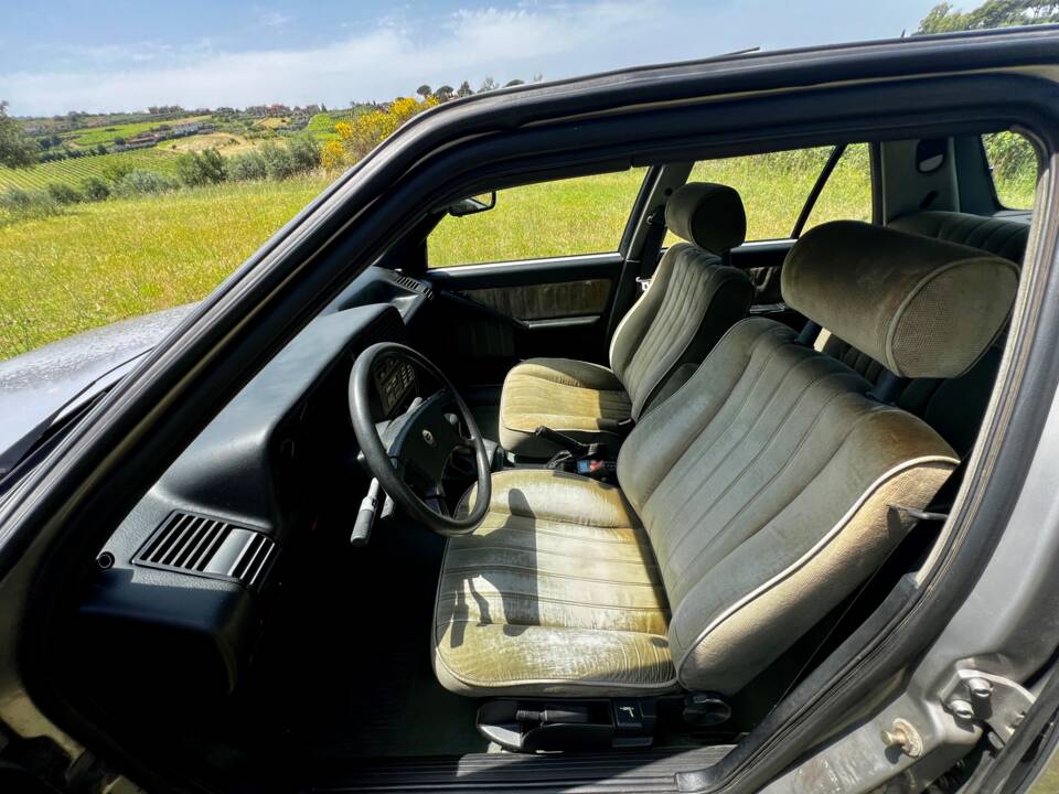 Afbeelding 66/81 van Lancia Thema I.E. (1986)