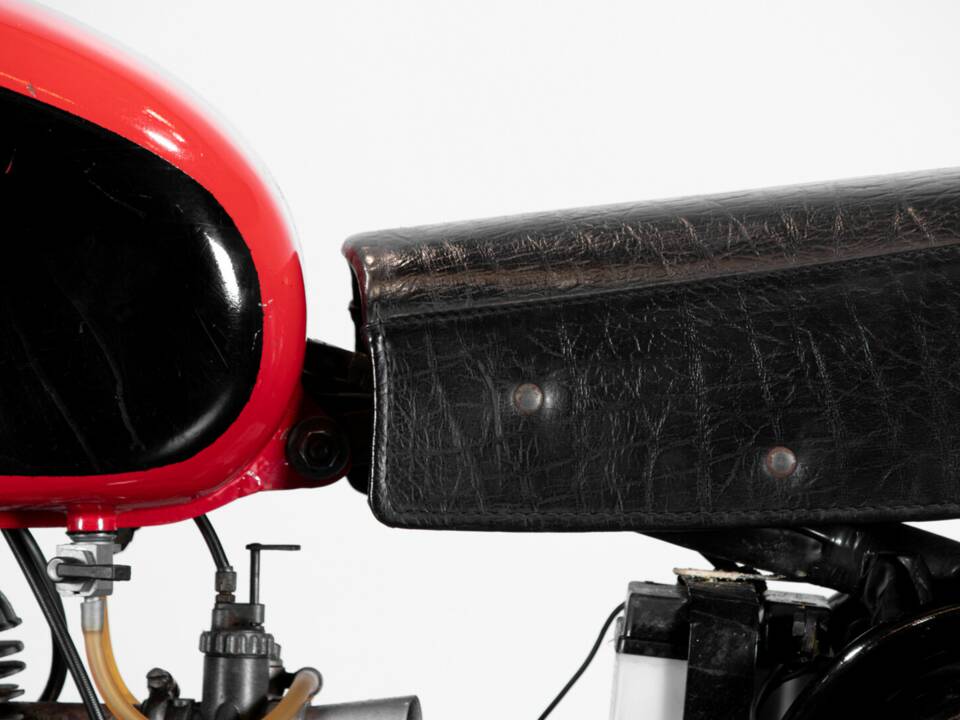 Image 20/50 of Gilera DUMMY (1954)