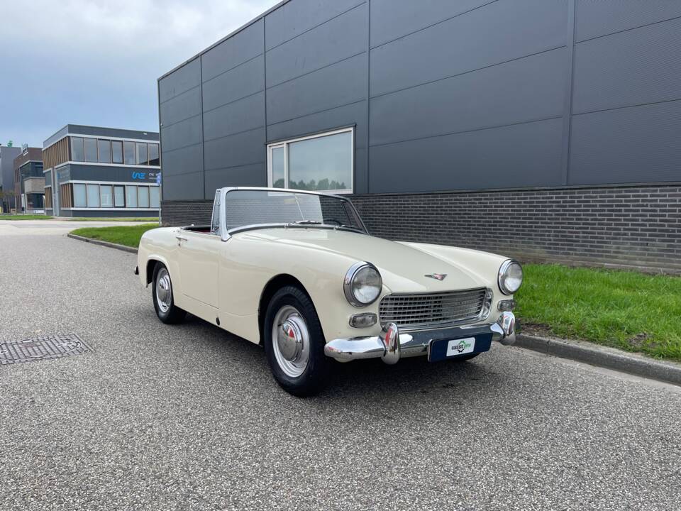 Image 8/22 of Austin-Healey Sprite Mk III (1966)