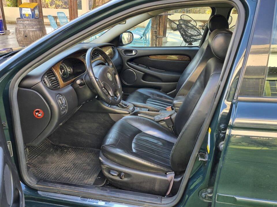 Imagen 18/45 de Jaguar X-Type 2.5 V6 (2002)
