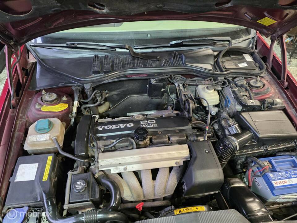 Image 33/38 de Volvo 850 2.5-20V (1995)