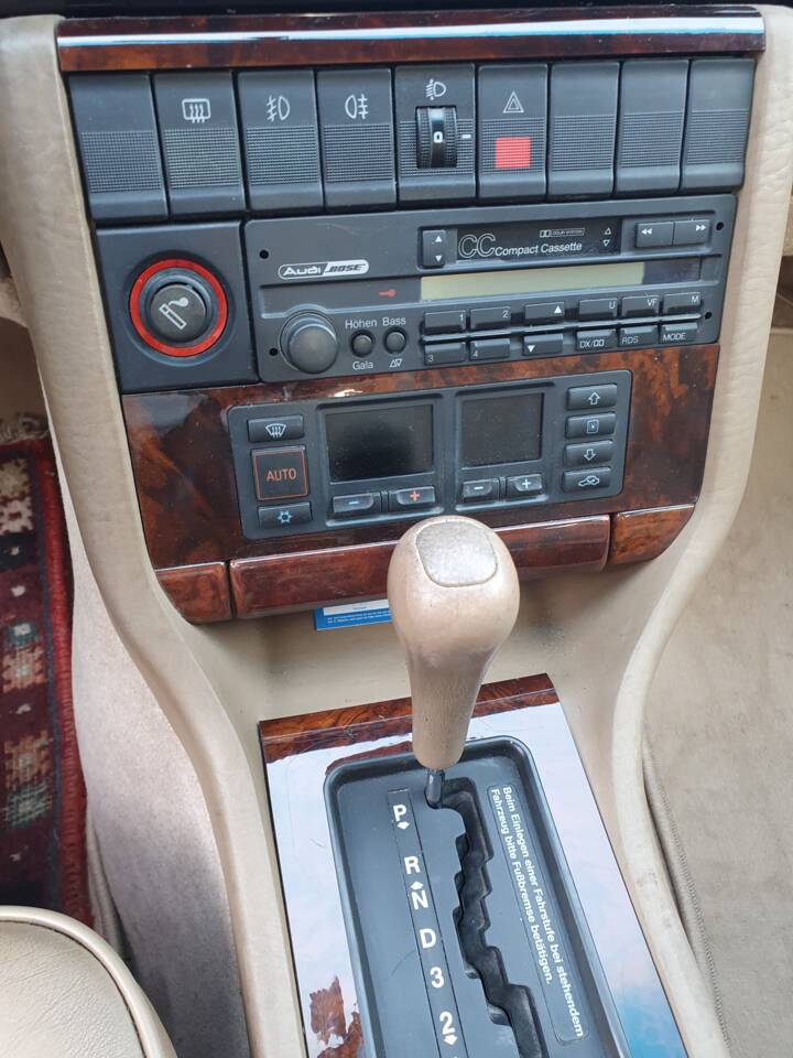 Bild 10/13 von Audi V8 4.2 (1993)