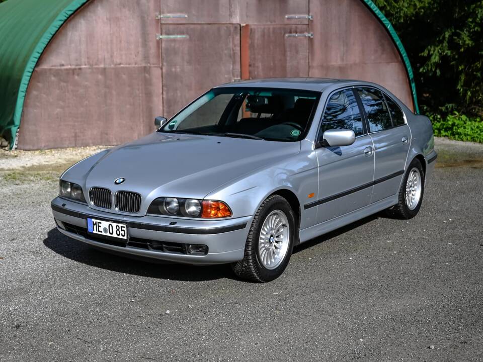 Afbeelding 1/27 van BMW 528i (1997)