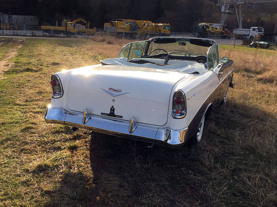 Image 8/20 of Chevrolet Bel Air Convertible (1956)