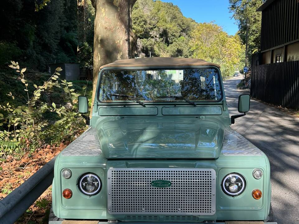Image 35/72 of Land Rover 90 (1987)