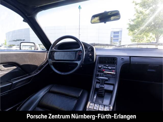 Image 21/46 of Porsche 928 S (1985)