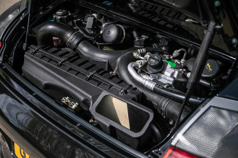 Image 19/50 of Porsche 911 GT2 (2002)