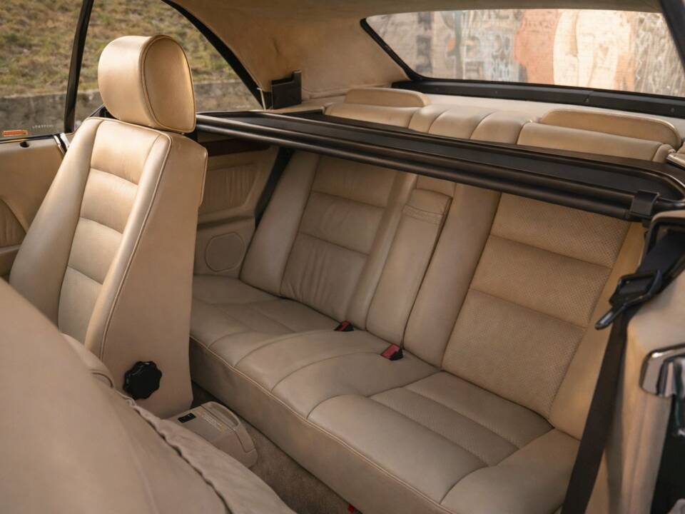 Bild 7/30 von Mercedes-Benz 300 CE-24 (1992)