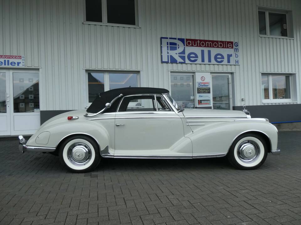 Immagine 7/33 di Mercedes-Benz 300 Sc Cabriolet A (1957)