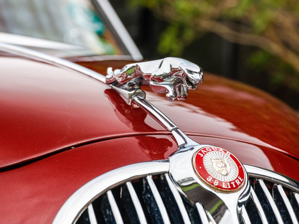 Image 21/42 of Jaguar Mk II 3.8 (1962)