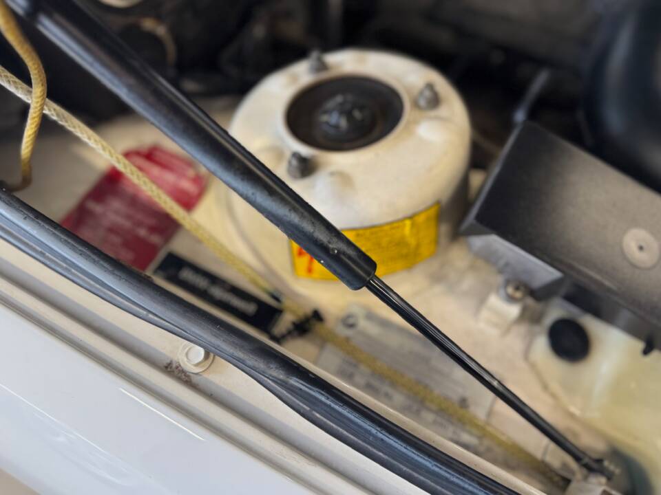 Bild 46/47 von BMW 528i (1986)