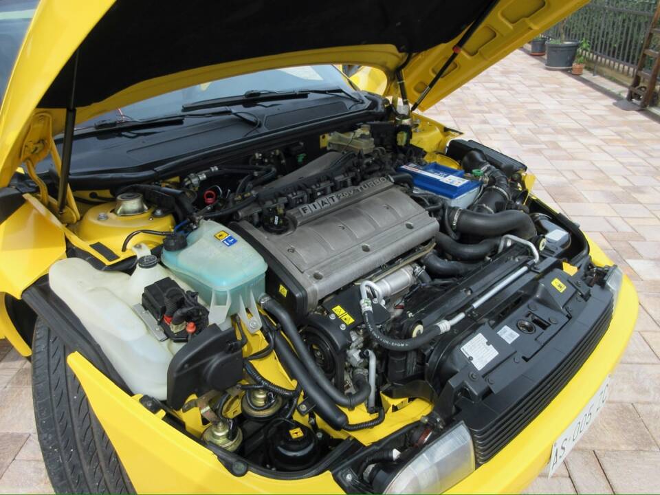 Bild 24/43 von FIAT Coupé 2.0 20V Turbo (1997)