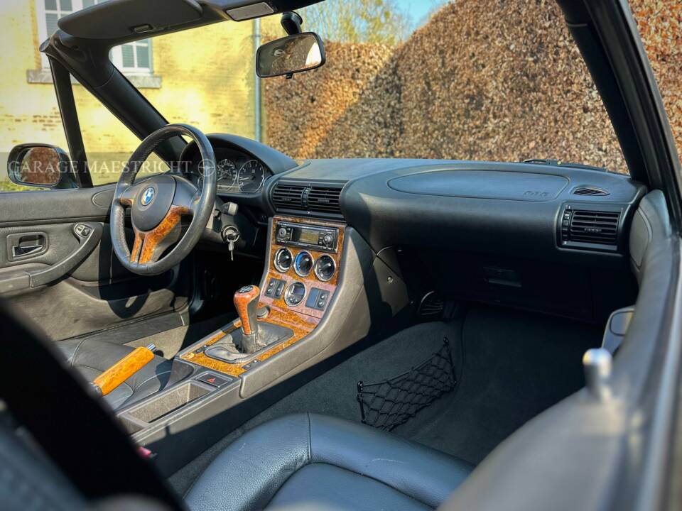 Immagine 27/93 di BMW Z3 2.2i (2002)