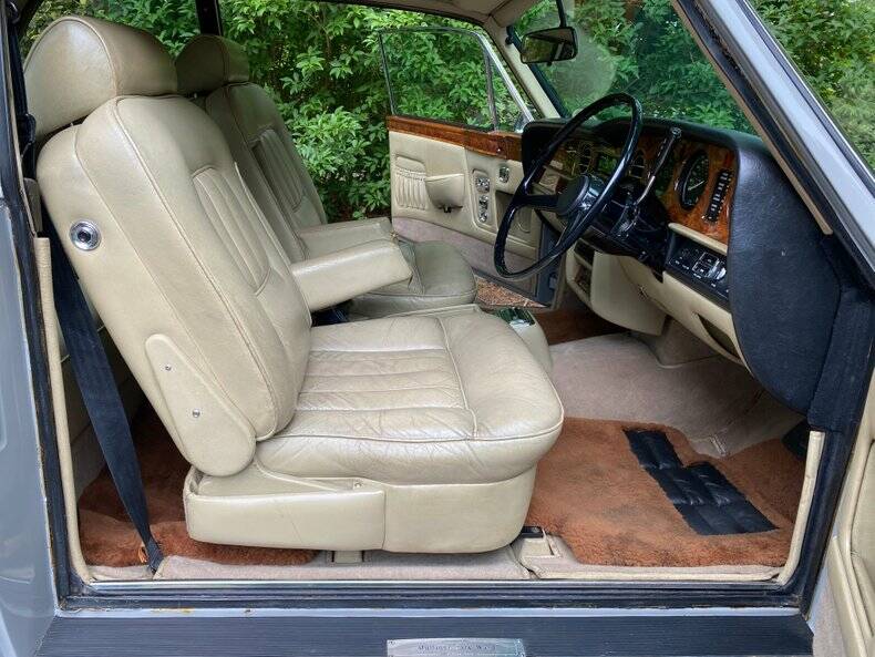 Image 30/50 de Bentley Corniche (1980)