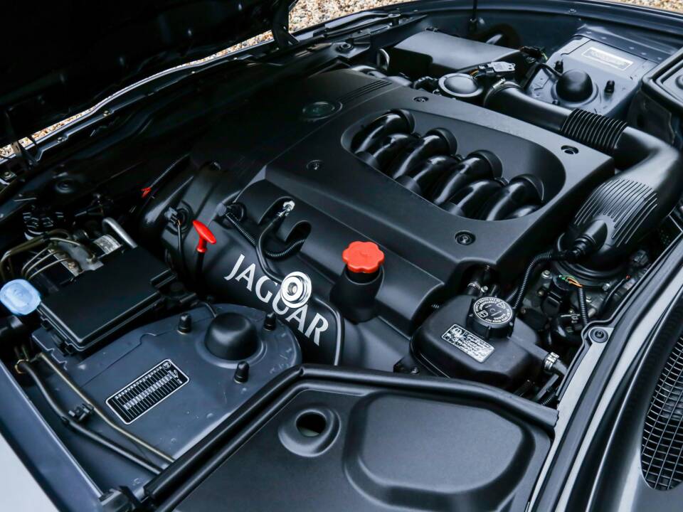 Immagine 24/50 di Jaguar XK8 4.0 (2002)
