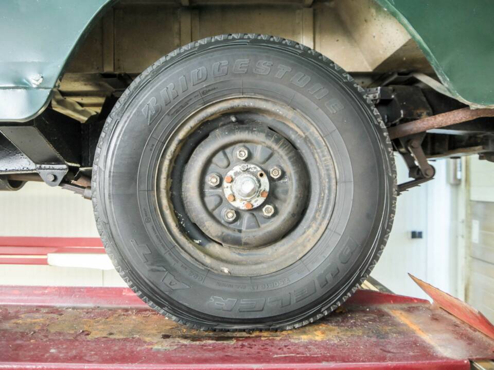 Image 49/50 of Land Rover 109 (1978)