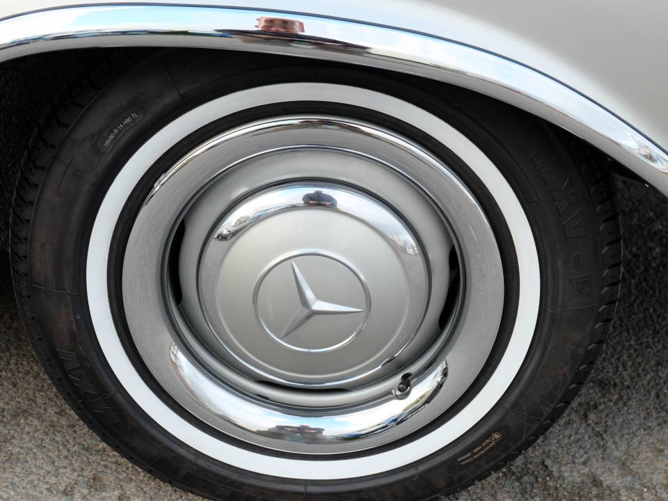 Bild 38/50 von Mercedes-Benz 300 SE (1967)