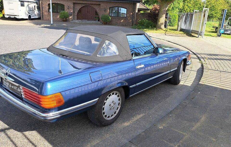 Afbeelding 5/34 van Mercedes-Benz 300 SL (1988)
