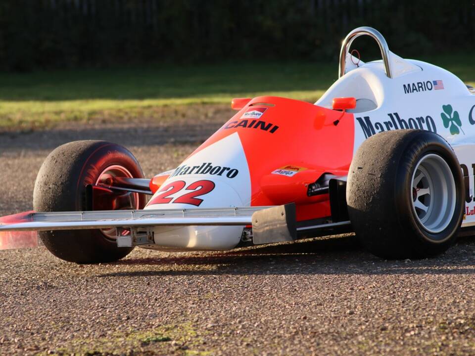 Image 14/18 of Alfa Romeo 179D (1981)