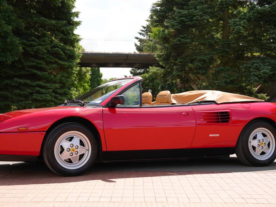 Afbeelding 9/22 van Ferrari Mondial T (1991)