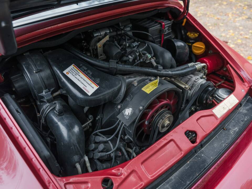 Bild 15/18 von Porsche 911 Carrera 2 (1991)