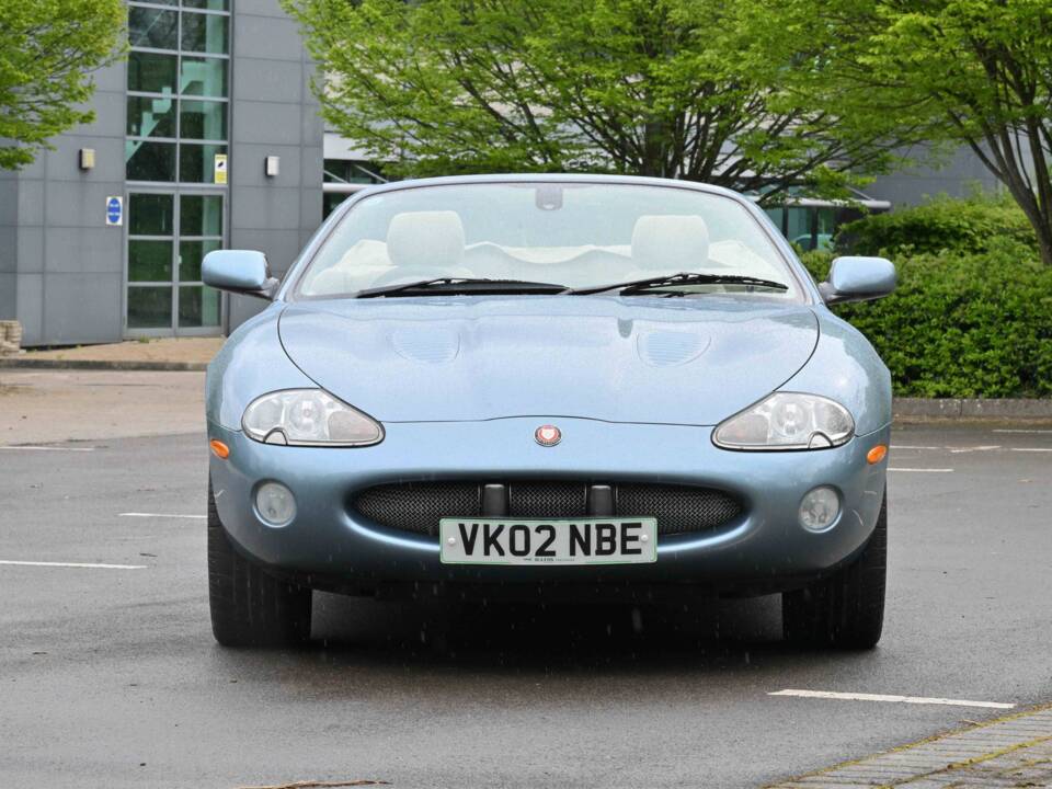 Bild 3/7 von Jaguar XKR (2002)