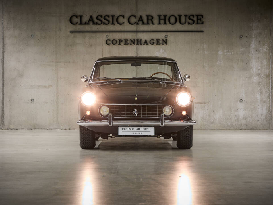 Bild 14/155 von Ferrari 250 GT 2+2 (1962)