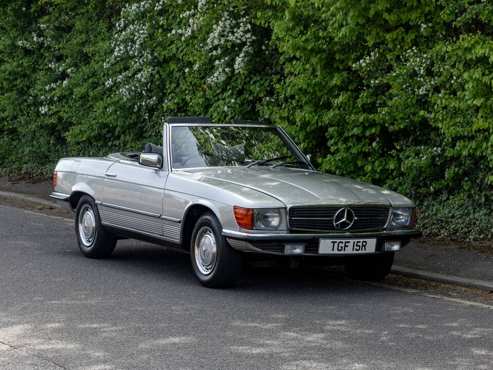 Bild 34/45 von Mercedes-Benz 450 SL (1977)