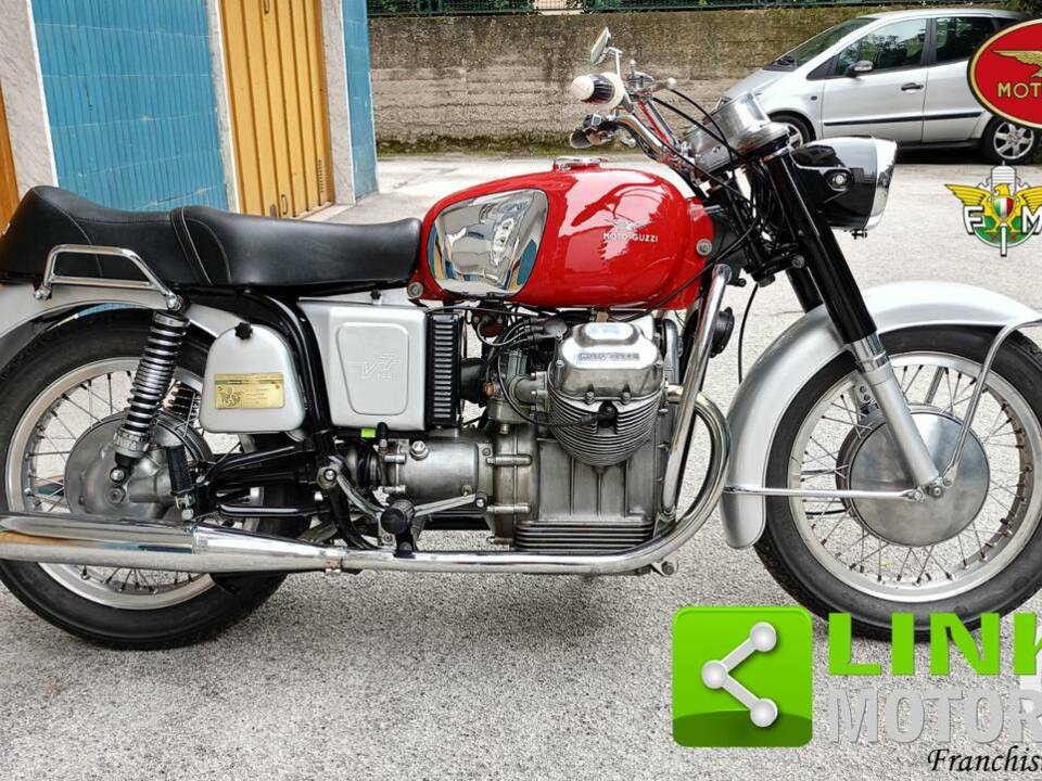 Image 1/10 de Moto Guzzi DUMMY (1968)